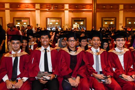 студенты Murdoch University Dubai студенты Murdoch University Dubai