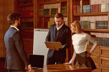 зарпалаты юристов